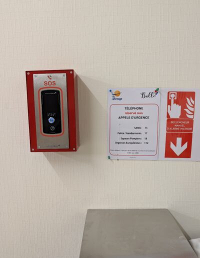 le téléphone de secours ERP installé